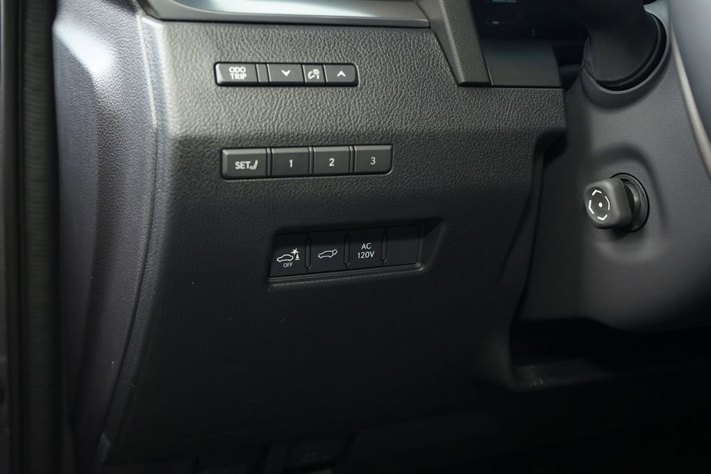 Used 2026 Lexus GX 550 w/ Accessory Package (2T) image 22