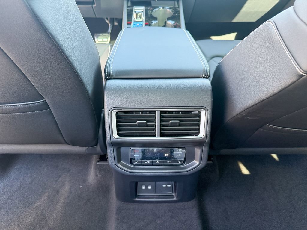 New 2026 Volkswagen Atlas SEL Premium R-Line image 29