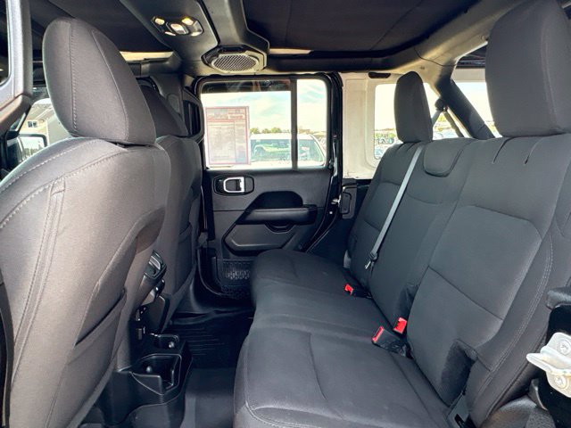 Used 2019 Jeep Wrangler Unlimited Sahara w/ Safety Group AWD/4WD image 30