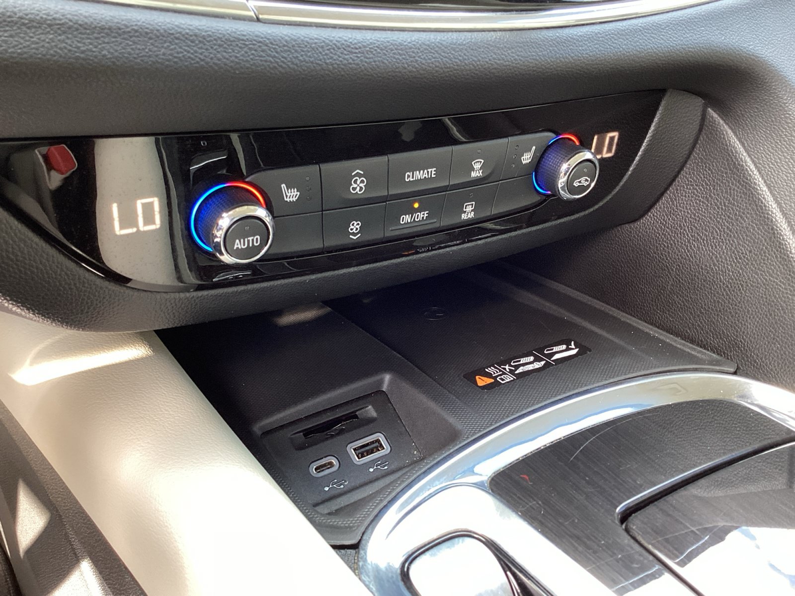 Used 2023 Buick Enclave Essence w/ Trailering Package, 5000 lbs. FWD image 18