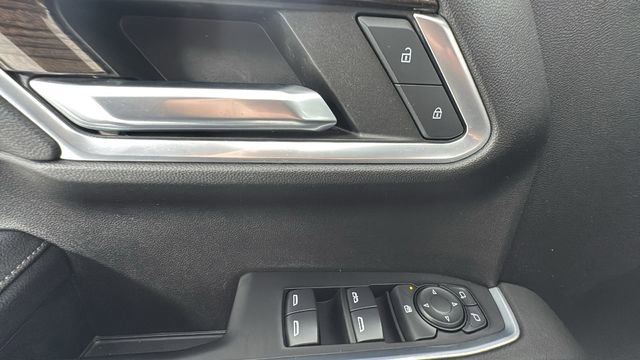 Used 2022 Chevrolet Silverado 1500 LT AWD/4WD image 18
