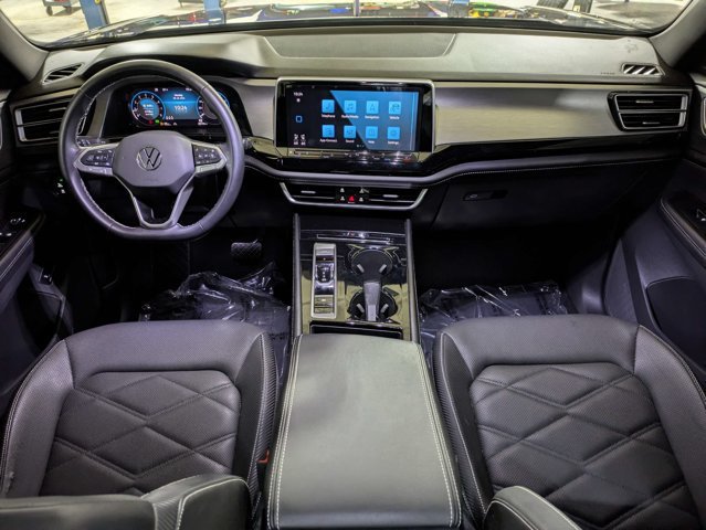 Used 2024 Volkswagen Atlas Cross Sport SE FWD image 16
