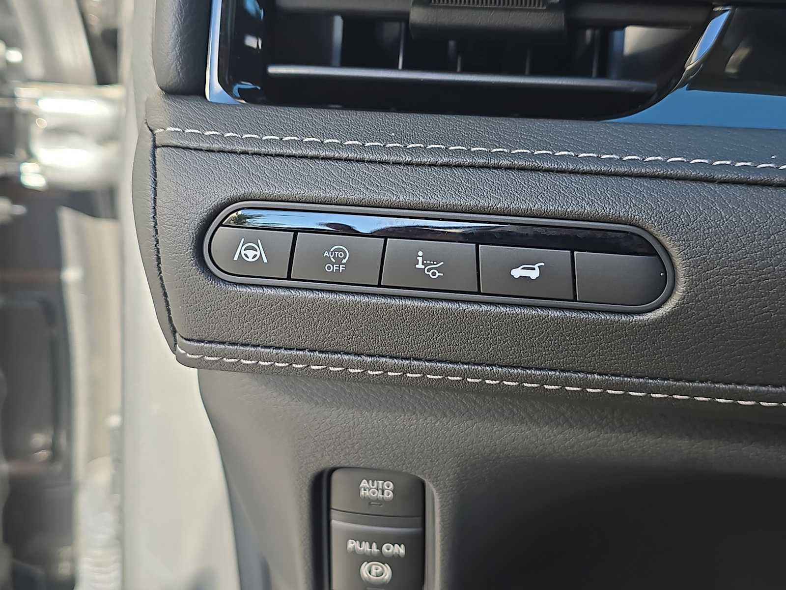 Certified 2025 INFINITI QX80 Sensory image 26