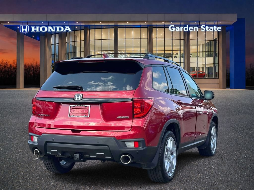 Certified 2025 Honda Passport EX-L image 3