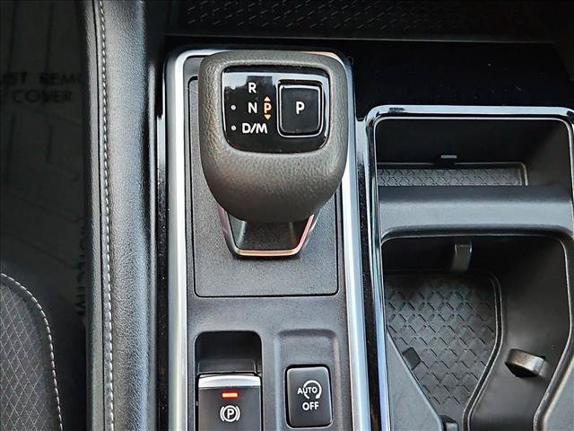 Used 2024 Nissan Pathfinder SV w/ Black Appearance Package FWD image 12