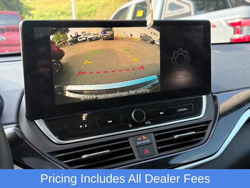 Used 2023 Nissan Altima 2.5 SR w/ SR Premium Package AWD/4WD image 9