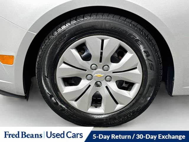 Used 2014 Chevrolet Cruze LS FWD image 32