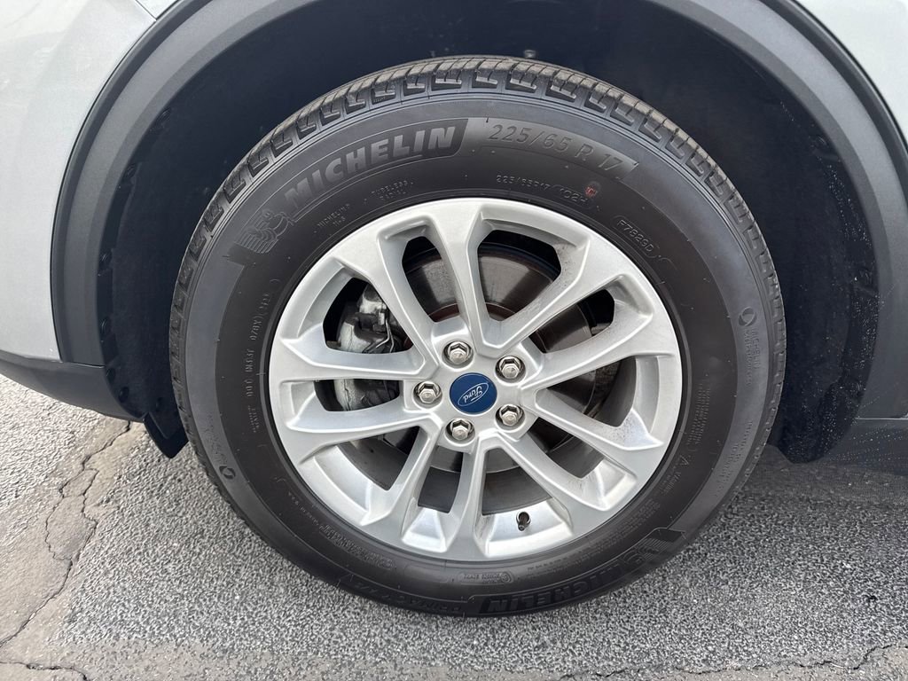 Used 2022 Ford Escape SE image 26