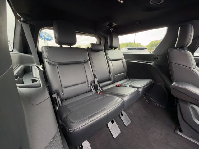 Used 2026 Ford Expedition Max Platinum w/ Stealth Performance Package AWD/4WD image 12