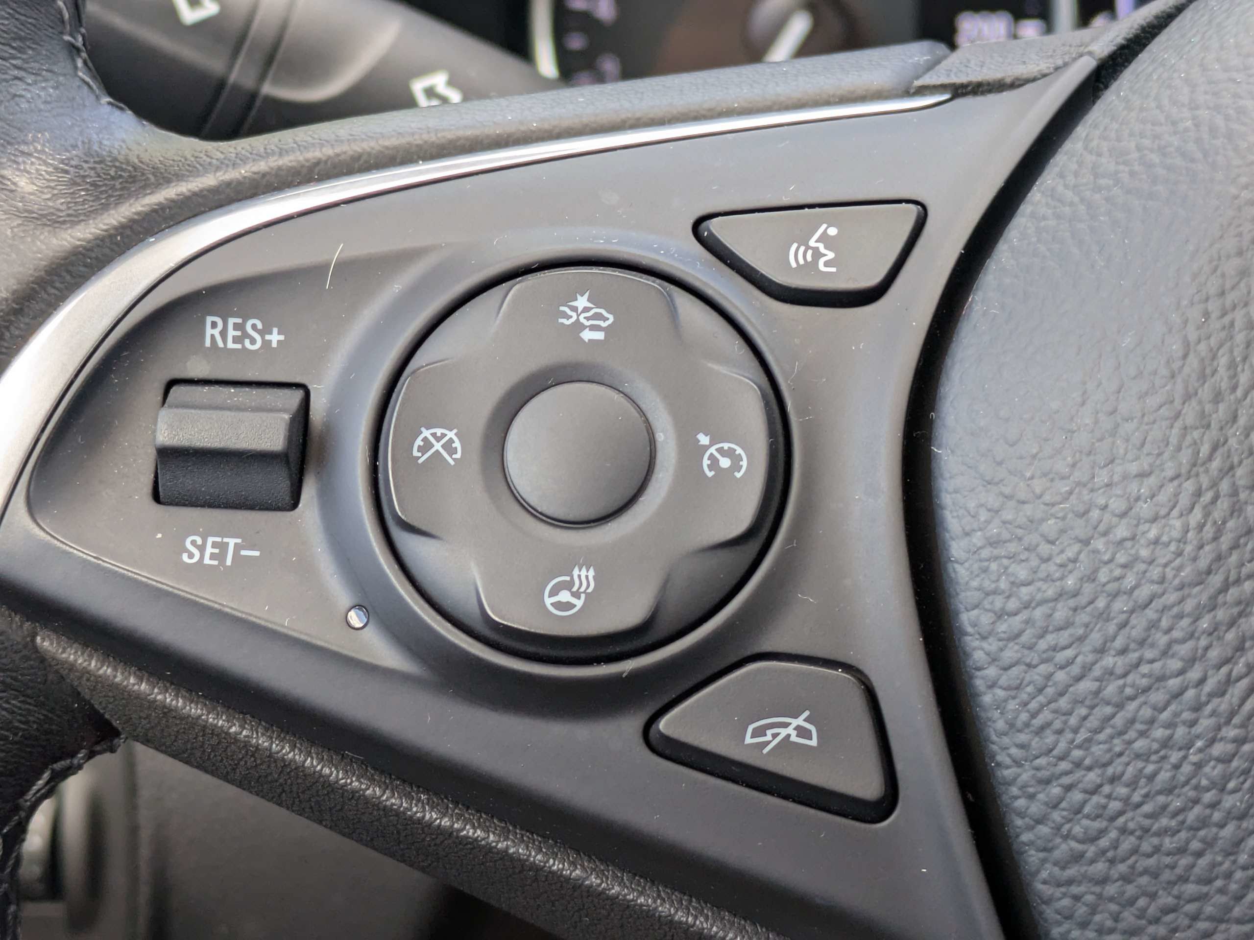 Used 2019 Buick Envision Premium w/ Driver Confidence Package AWD/4WD image 28