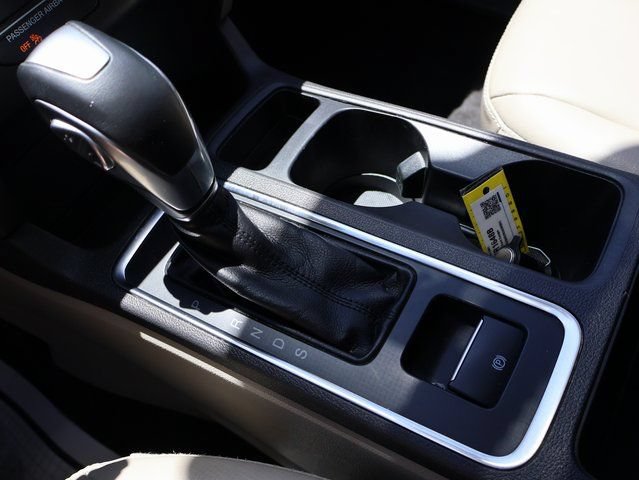 Used 2019 Ford Escape SEL AWD/4WD image 25