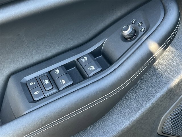 New 2025 Jeep Grand Cherokee L Laredo w/ Luxury Tech Group I image 17