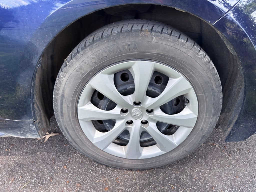 Used 2024 Toyota Corolla LE FWD image 20