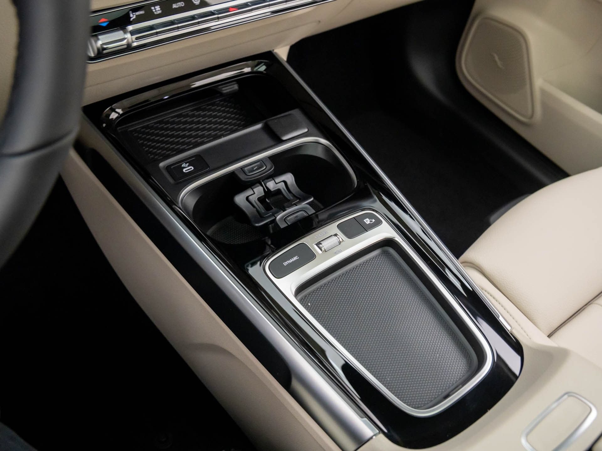 New 2026 Mercedes-Benz GLB 250 4MATIC image 12