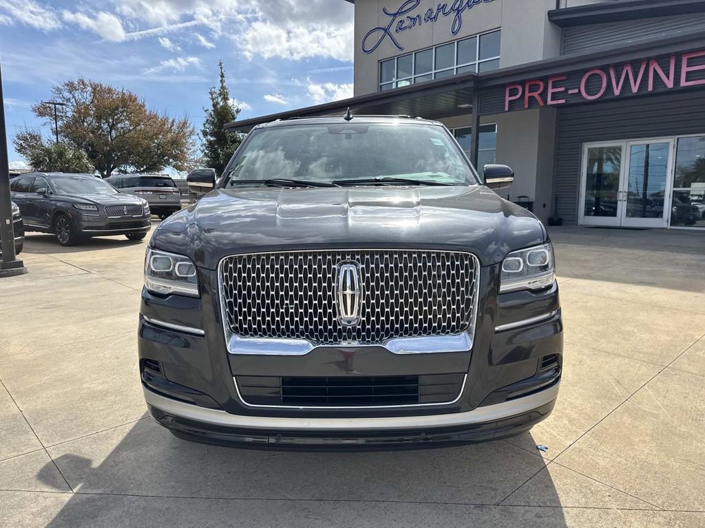 Certified 2024 Lincoln Navigator Premiere image 3