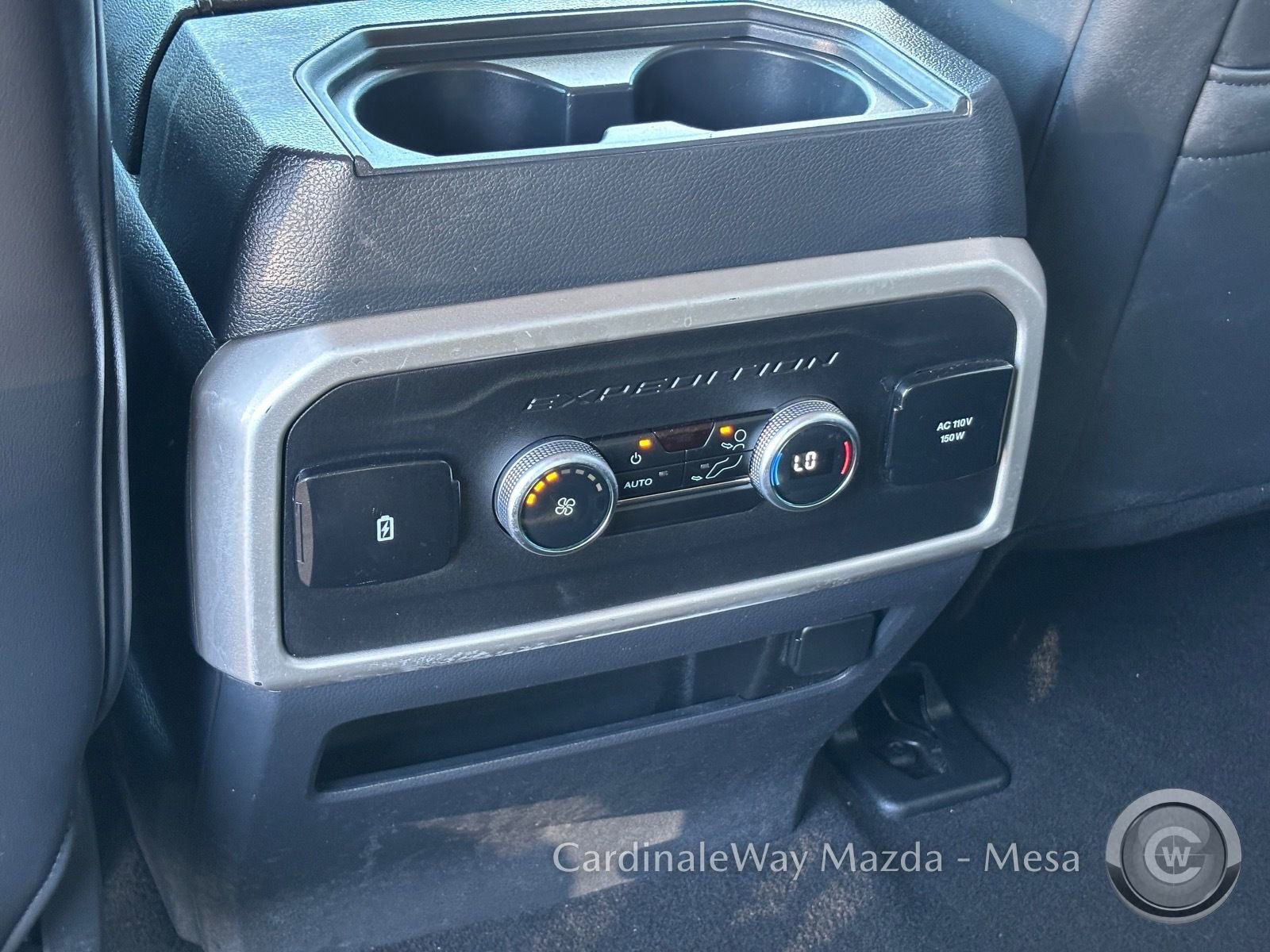 Used 2024 Ford Expedition XLT image 17