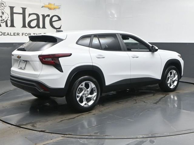 New 2026 Chevrolet Trax LS w/ LS Convenience Package image 28