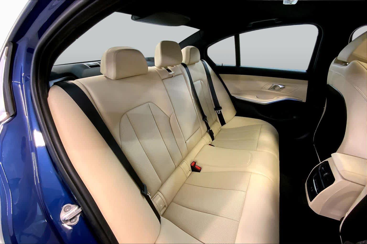 Used 2024 BMW 330i Sedan w/ Convenience Package RWD image 19