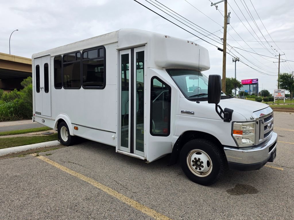 Used 2016 Ford E-350 and Econoline 350 Super Duty w/ Shuttle Bus Prep Package RWD image 29