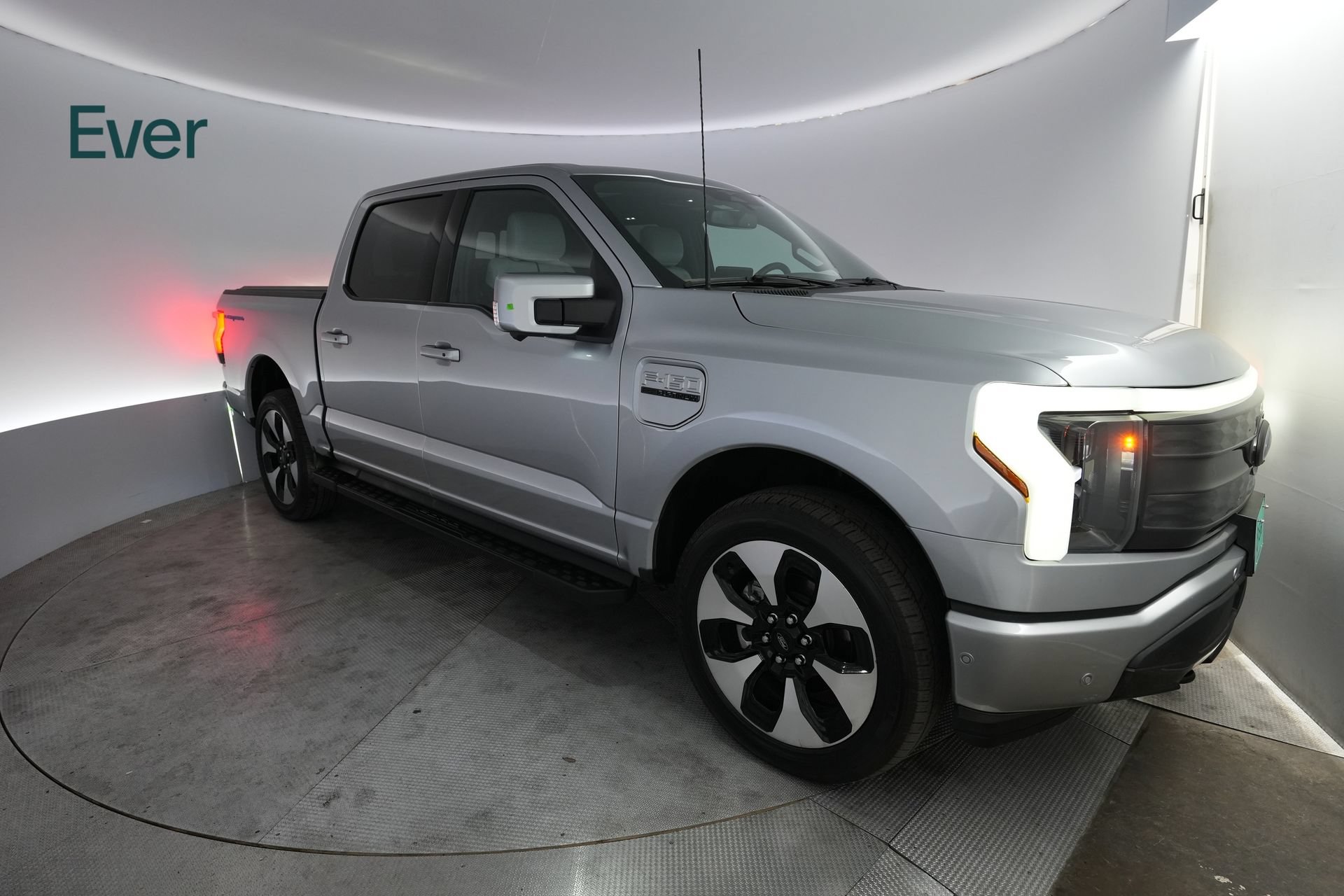 Used 2023 Ford F150 Lightning Platinum AWD/4WD image 2