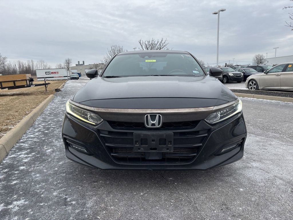 Used 2018 Honda Accord Sport image 2