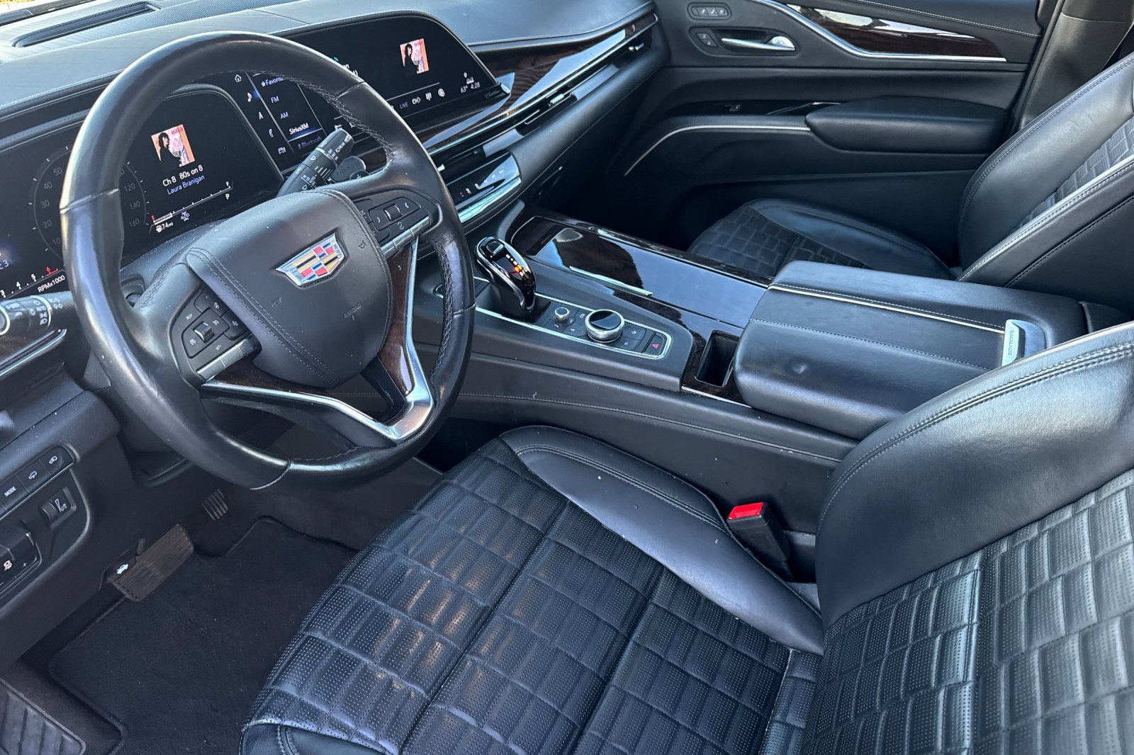 Used 2023 Cadillac Escalade Sport Platinum w/ LPO, ONYX Package image 10