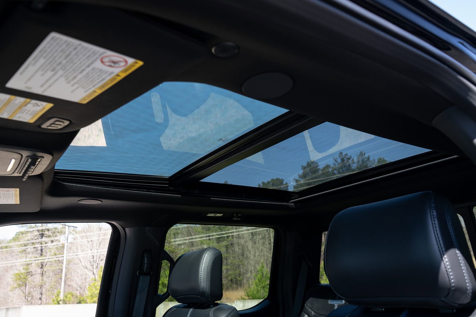 Used 2025 Ford F450 Platinum w/ FX4 Off-Road Package image 28