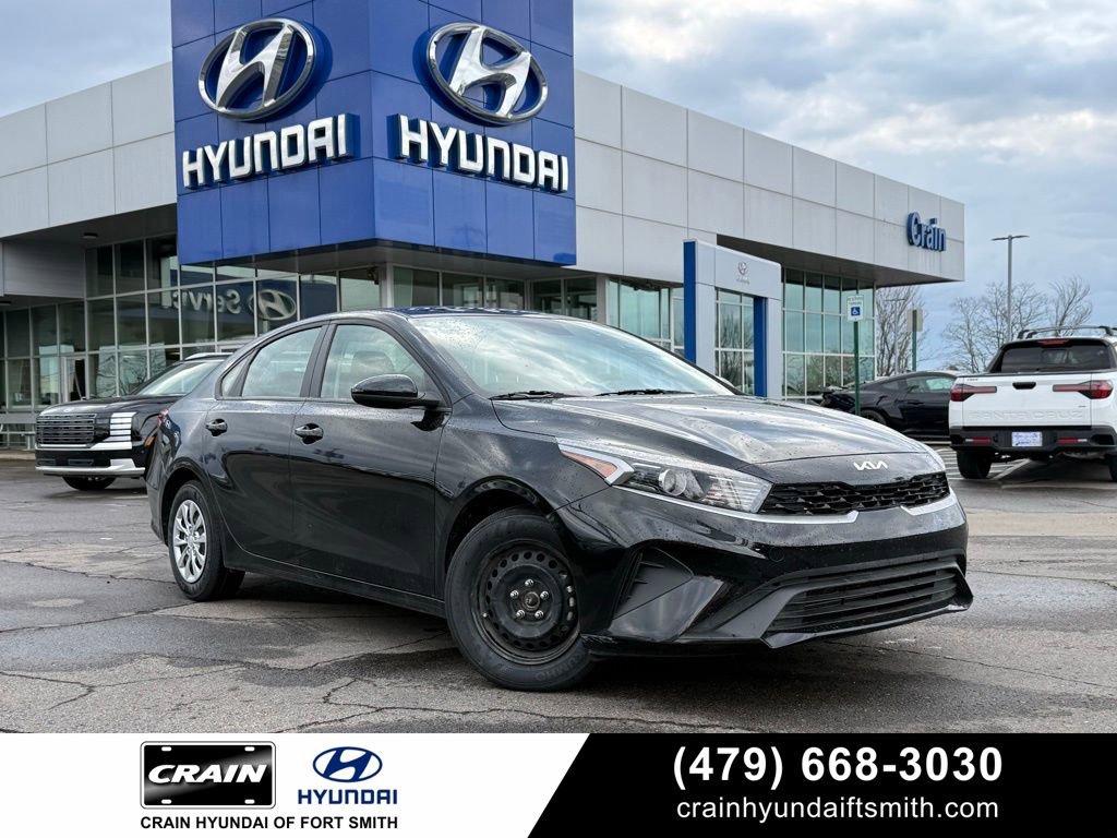 Used 2024 Kia Forte LX video 1