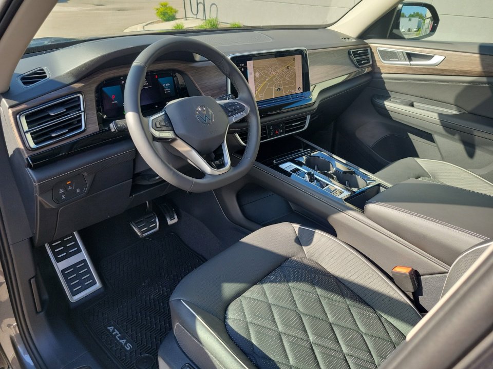 New 2025 Volkswagen Atlas SEL Premium R-Line image 30