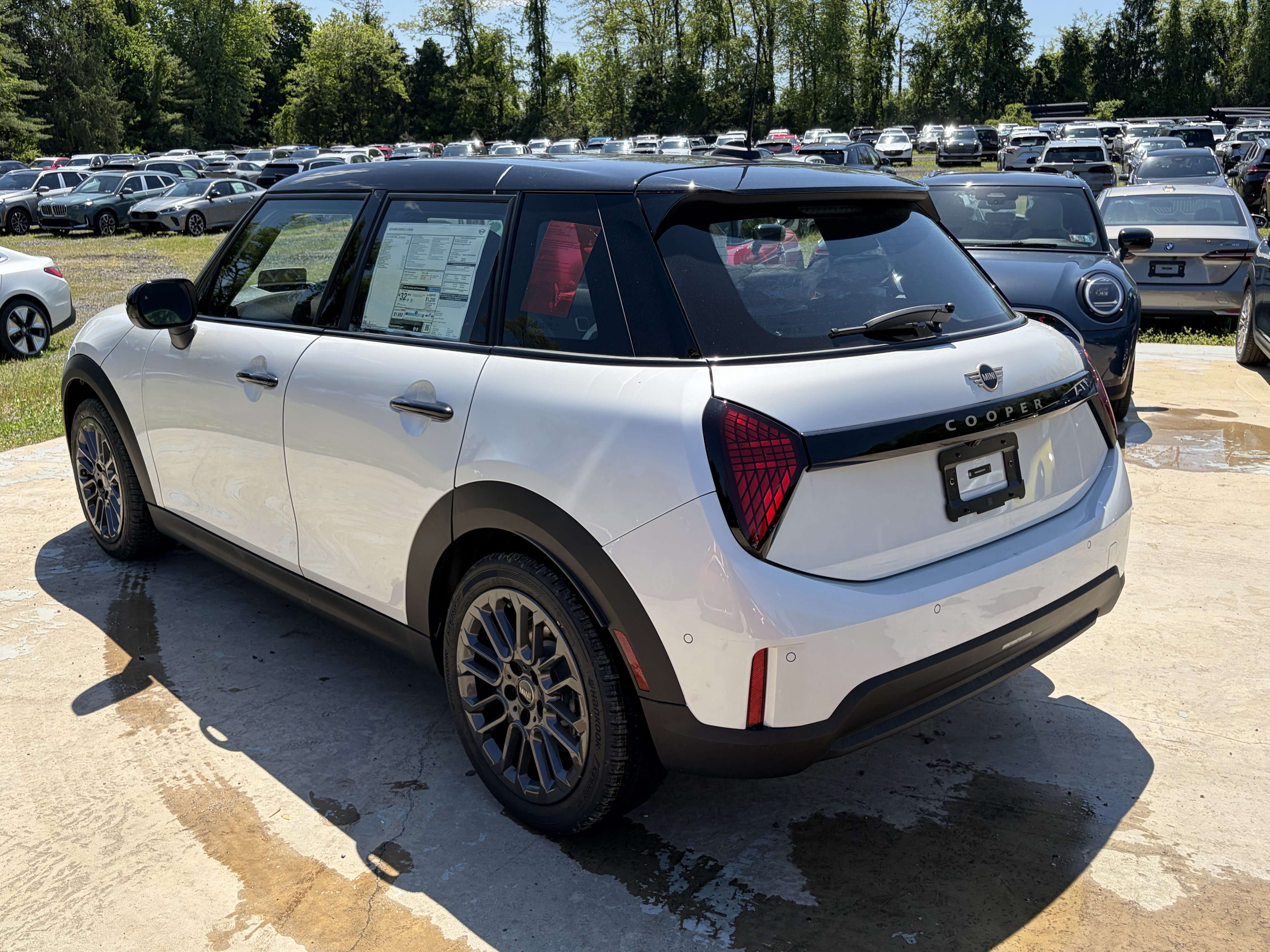 Used 2026 MINI Cooper 4-Door Hardtop FWD image 6