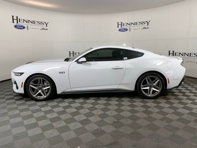 Used 2024 Ford Mustang GT Premium image 3