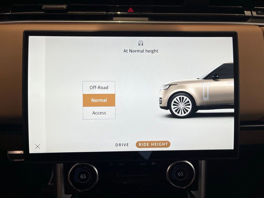 Used 2023 Land Rover Range Rover SE AWD/4WD image 55