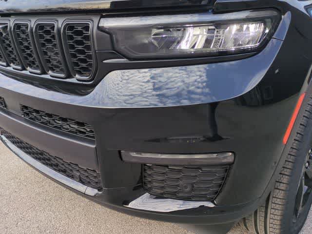 New 2025 Jeep Grand Cherokee L Limited w/ Luxury Tech Group II AWD/4WD image 11