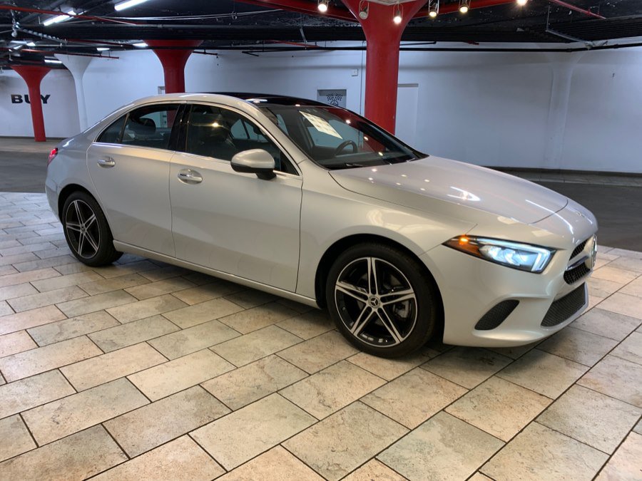 Used 2022 Mercedes-Benz A 220 4MATIC w/ Premium Package Lite image 5