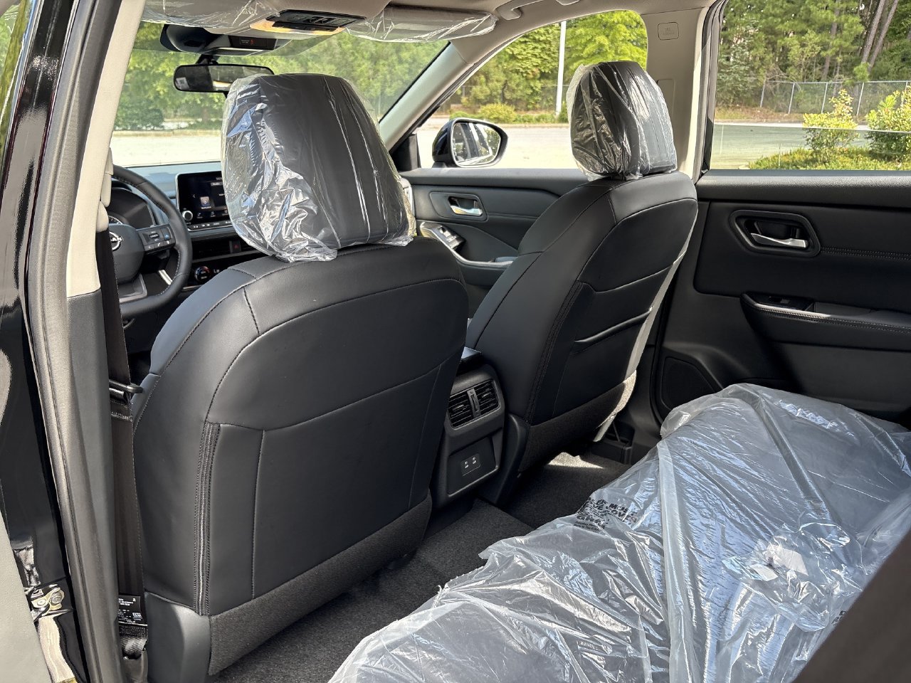 New 2027 Nissan Rogue Dark Armor FWD image 18