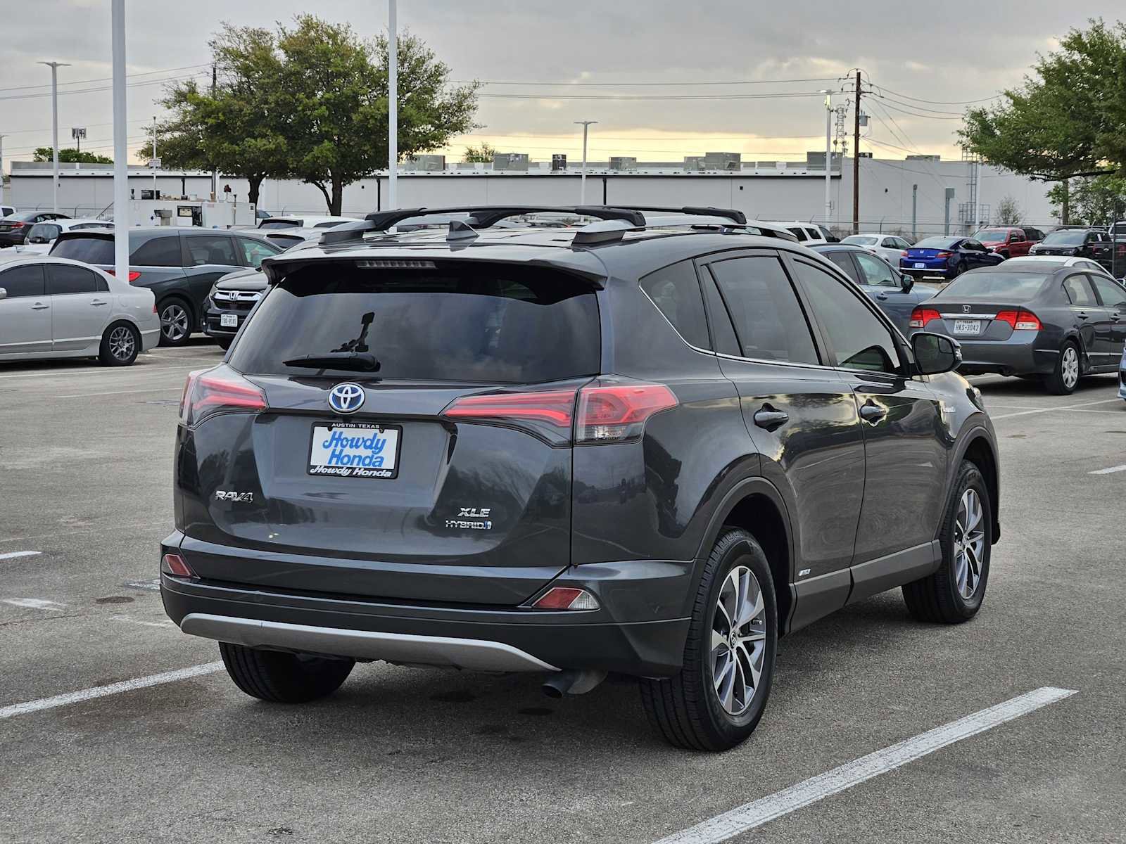 Used 2017 Toyota RAV4 XLE image 6