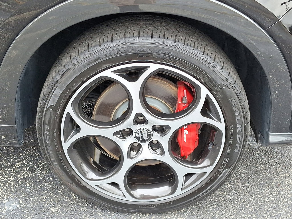 Used 2024 Alfa Romeo Tonale Veloce image 9