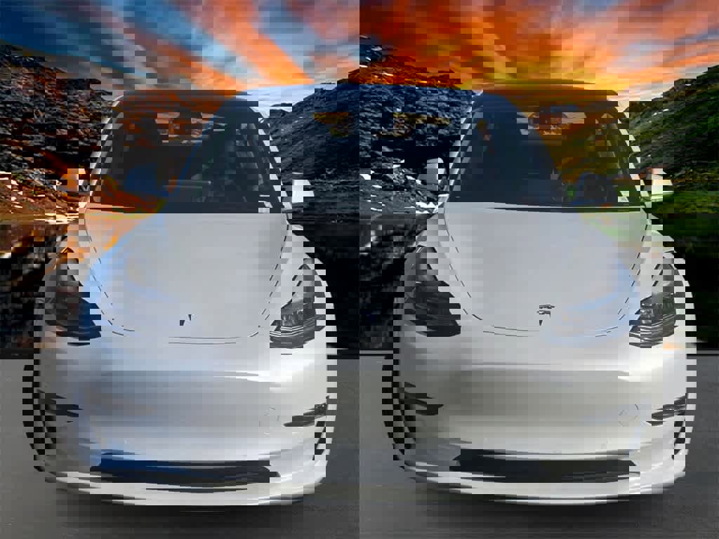 Used 2020 Tesla Model 3 Long Range image 2