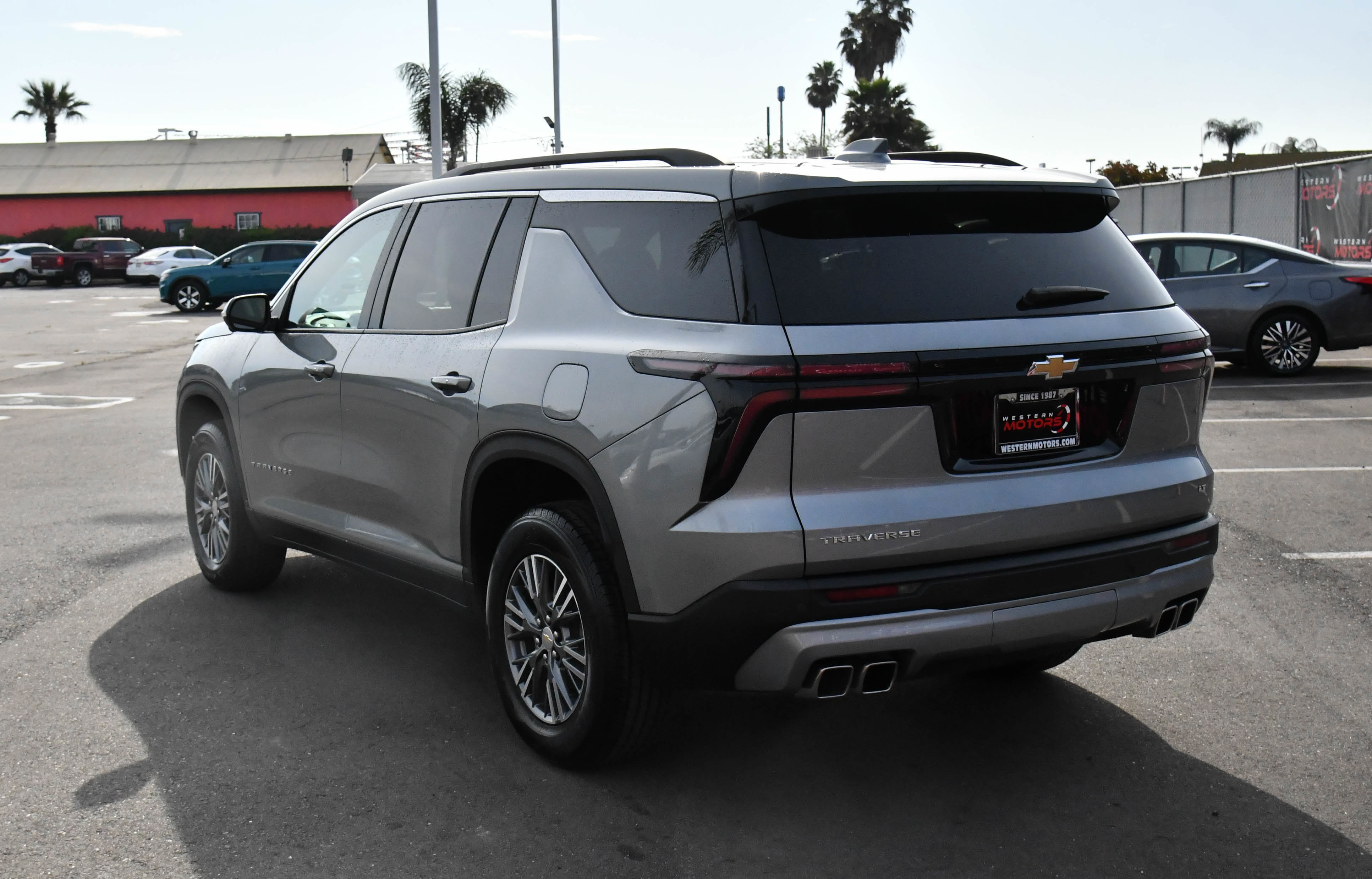 Used 2024 Chevrolet Traverse LT image 6