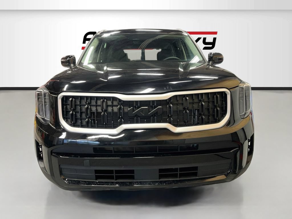 Used 2025 Kia Telluride S AWD/4WD image 2