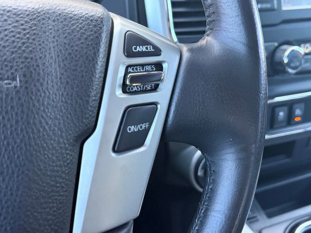 Used 2019 Nissan Titan SV w/ SV Convenience Package image 8