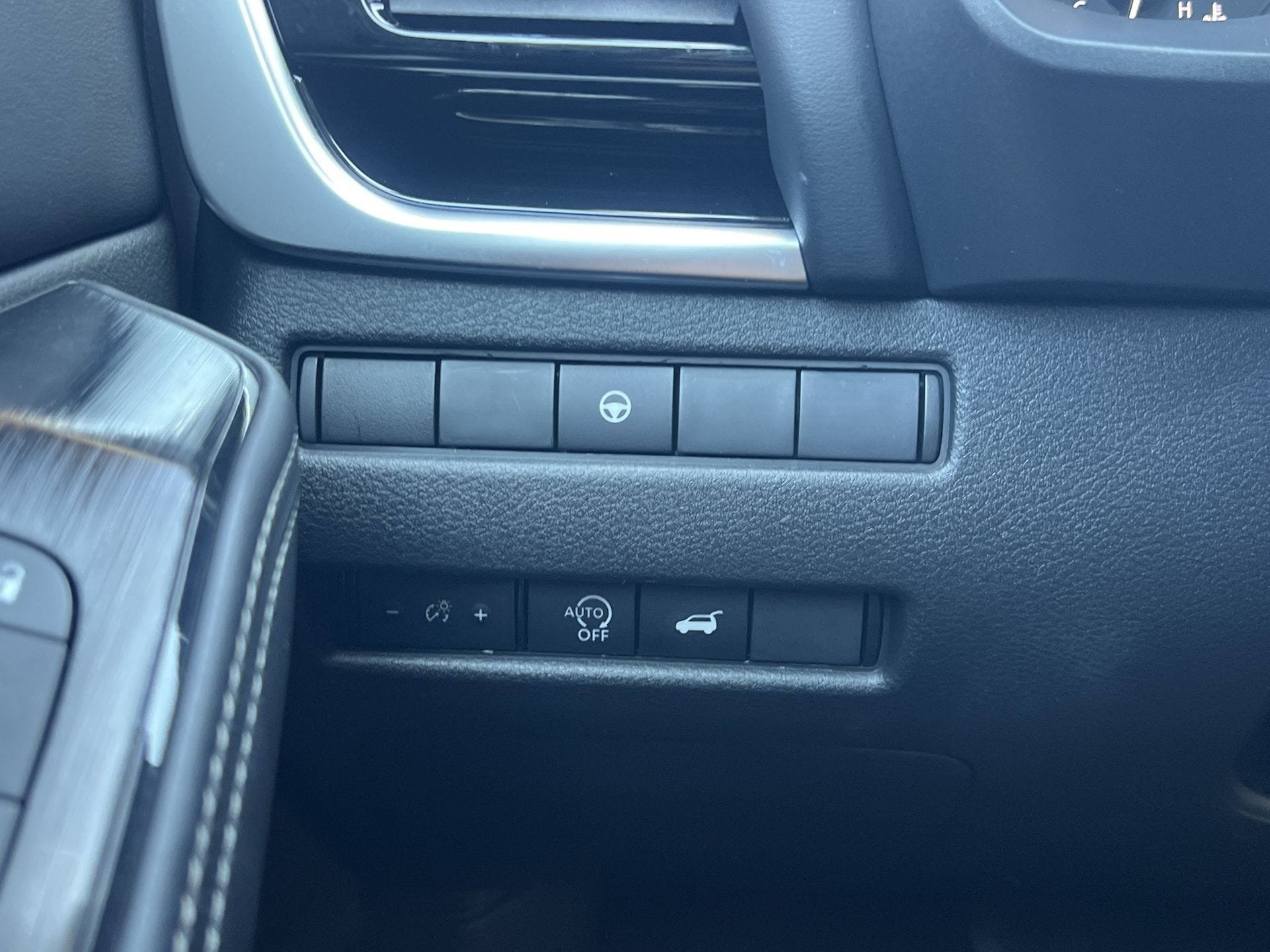 Used 2023 Nissan Rogue SL w/ SL Premium Package AWD/4WD image 14