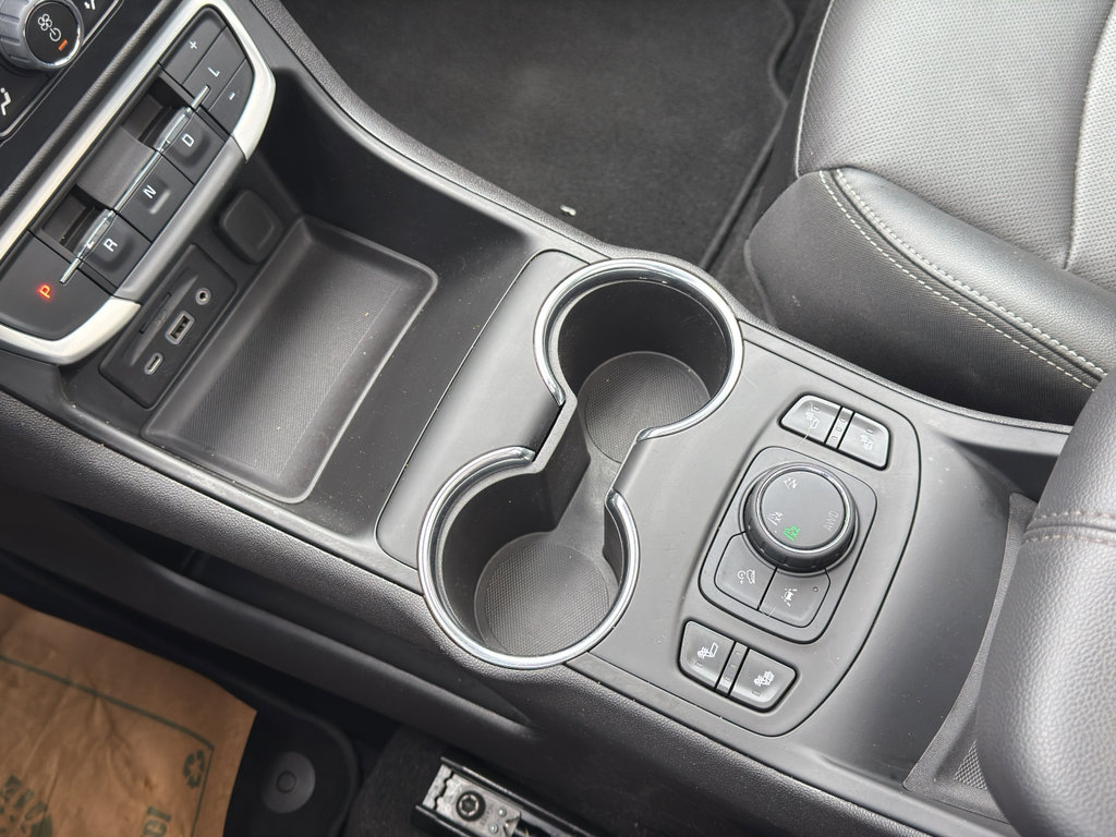 Used 2024 GMC Terrain SLT w/ Infotainment Package II AWD/4WD image 22