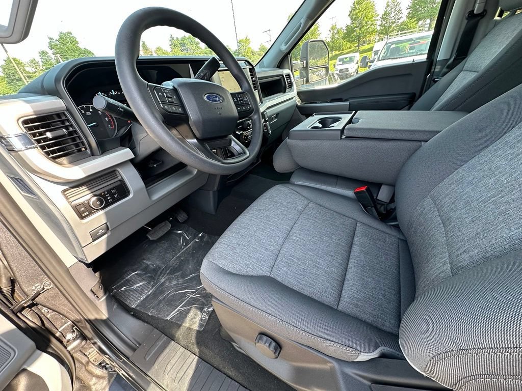 New 2026 Ford F250 XL w/ STX Appearance Package AWD/4WD image 17
