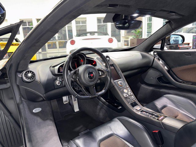 Used 2015 McLaren 650S Coupe image 8