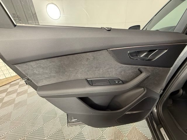 Used 2025 Audi SQ7 Prestige AWD/4WD image 30