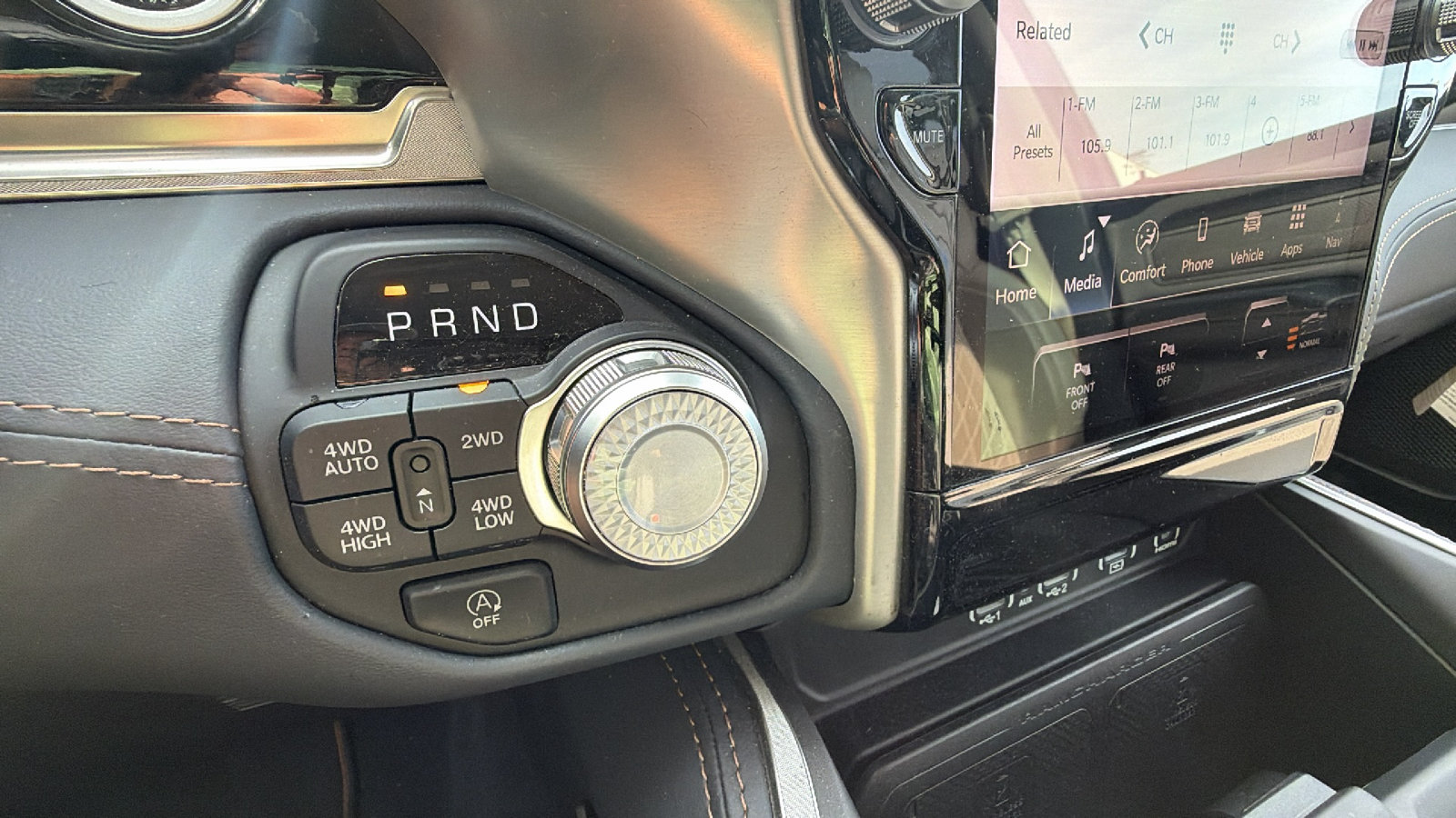 Used 2025 RAM 1500 Tungsten AWD/4WD image 32