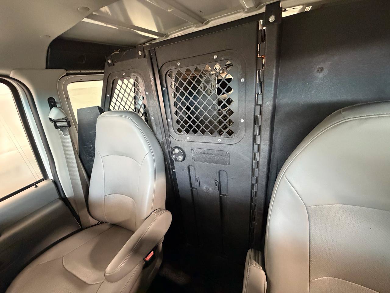 Used 2007 Ford E-150 and Econoline 150 RWD image 22