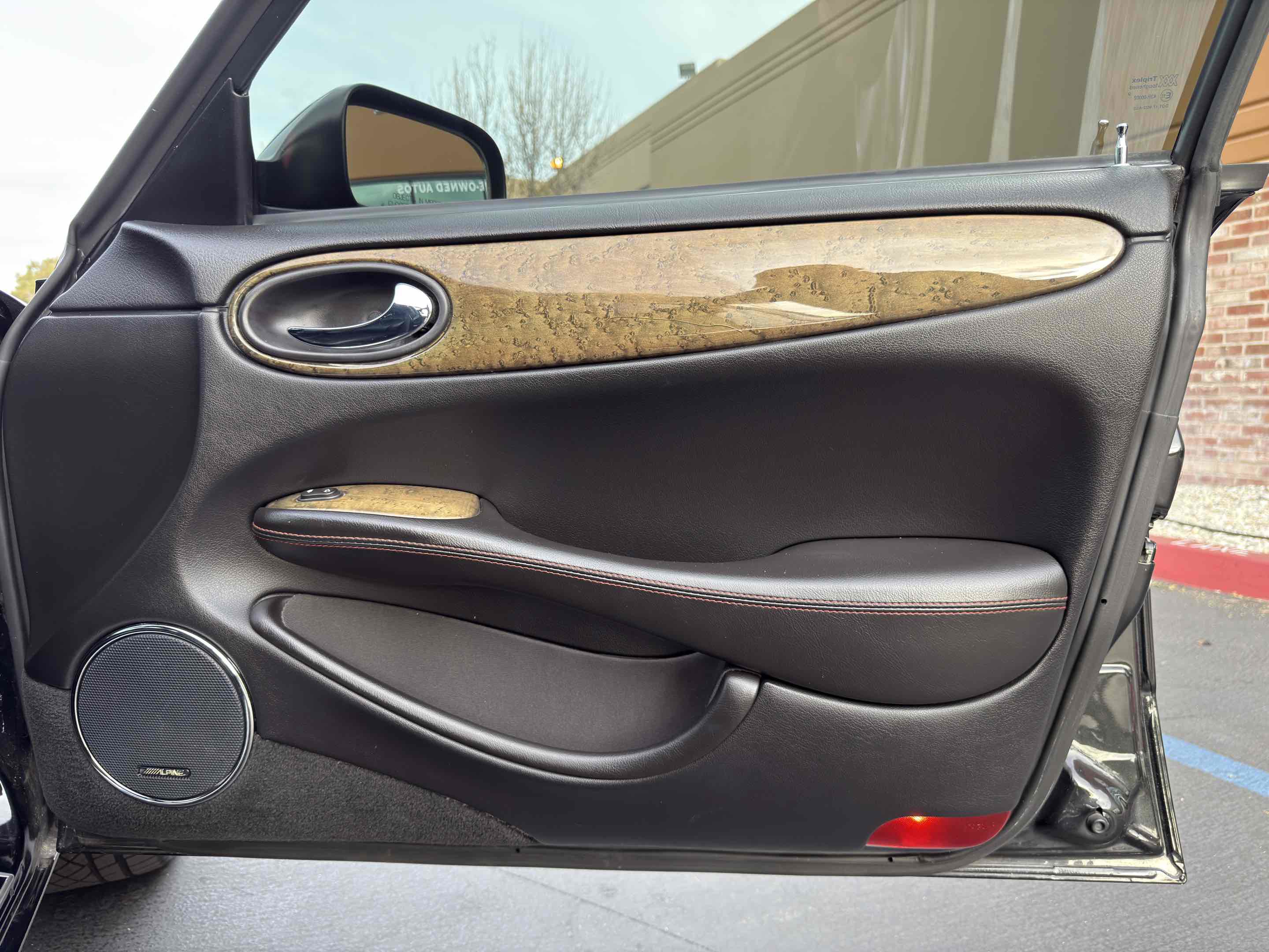 Used 2002 Jaguar XJ8 image 99