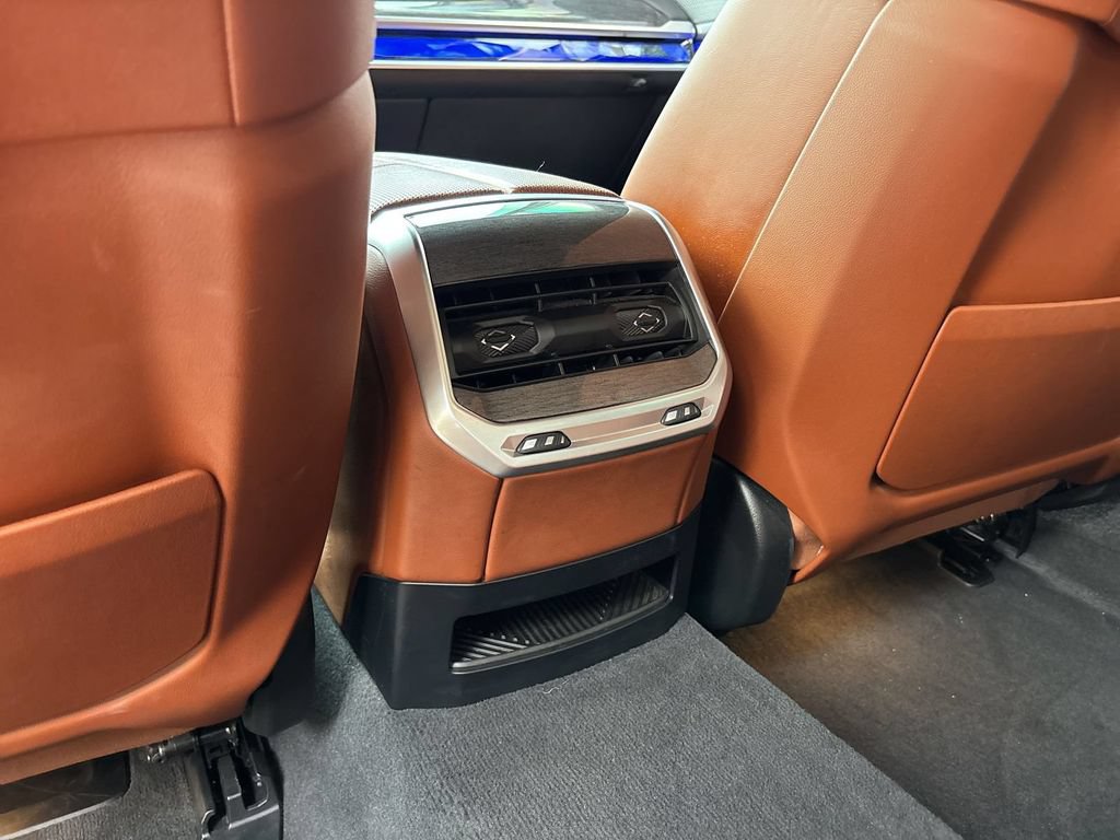 Certified 2024 BMW i7 eDrive50 RWD image 20